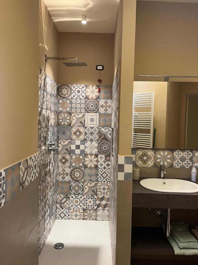 شقة Verde Rame In Citta' Alta Con Garage Charme E Relax بيرغامو المظهر الخارجي الصورة