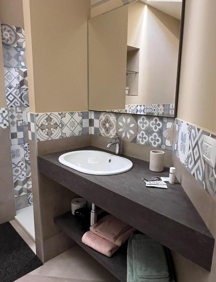 شقة Verde Rame In Citta' Alta Con Garage Charme E Relax بيرغامو المظهر الخارجي الصورة