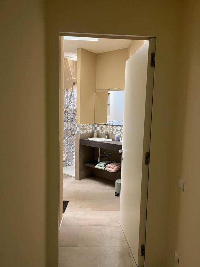 شقة Verde Rame In Citta' Alta Con Garage Charme E Relax بيرغامو المظهر الخارجي الصورة