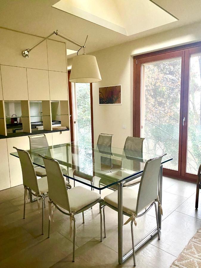 شقة Verde Rame In Citta' Alta Con Garage Charme E Relax بيرغامو المظهر الخارجي الصورة