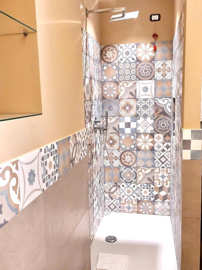شقة Verde Rame In Citta' Alta Con Garage Charme E Relax بيرغامو المظهر الخارجي الصورة